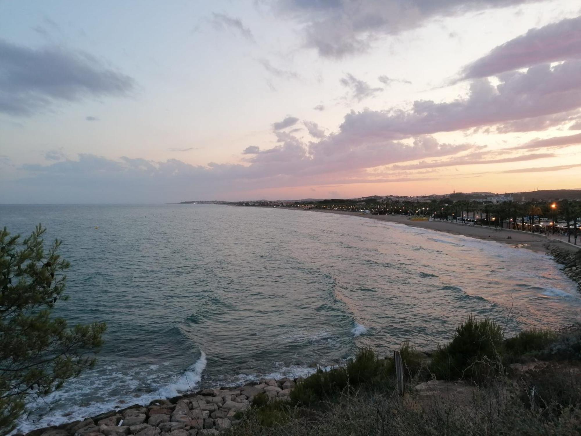 Lluna Beach Bara Roda de Bará Екстериор снимка
